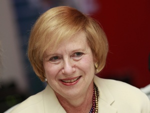 Посланикът на САЩ у нас: Трябва да се знае кой дърпа конците в медиите