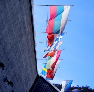 Български флаг на Световния форум в Давос