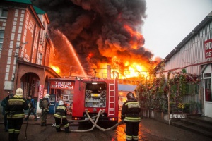 10 жертви и още 15 в неизвестност след пожар в Казан