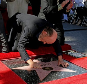 И Ед Харис е увековечен в Алеята на славата (СНИМКИ)