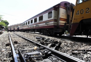 40 души пострадаха при сблъсък на влакове в Тайланд