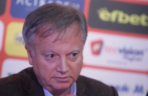 Инджов подари акциите си на феновете на ЦСКА