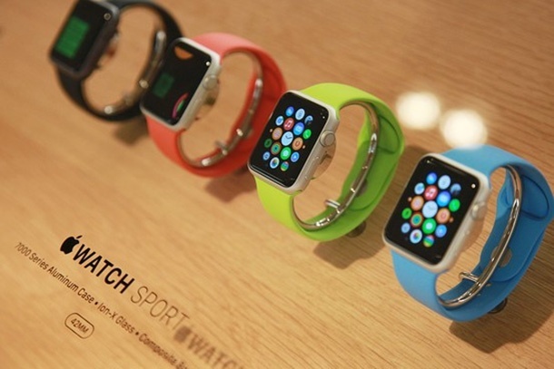 Apple Watch ще се продава в магазините само с предварителна заявка