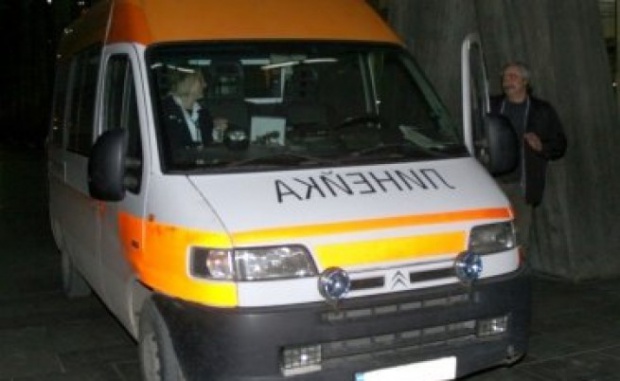 Отново ромски погром над медици: пребиха шофьор за закъснение на линейка