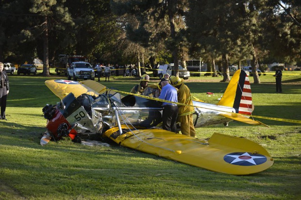 Харисън Форд разби колекционерски самолет на голф игрище
