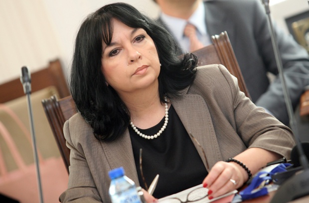 Министър Петкова: Интерконекторът с Гърция ще се финансира от ЕК