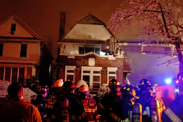 Седем деца загинаха при пожар в Ню Йорк (СНИМКИ)