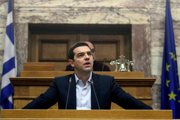 Суверенният рейтинг на Гърция пада
