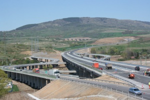 Свлачище блокира част от магистрала "Люлин" до Перник