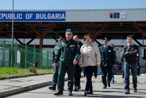 Миграционният натиск се засилва, призна Бъчварова
