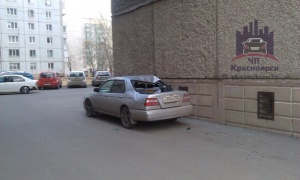 Наркоман оцеля след падане от деветия етаж (СНИМКИ)