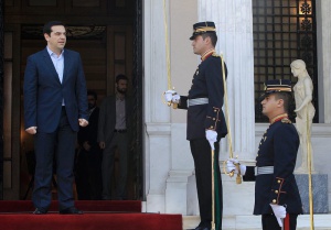 ЕК се опитва да "убие" правителството на СИРИЗА, твърди професор