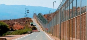 България спуска нова желязна завеса?