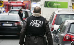 Предотвратиха атентат срещу църкви в Париж