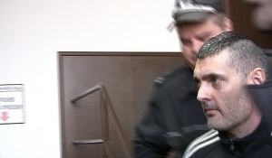 Задържаният за контрабанда служител на СОБТ остава в ареста