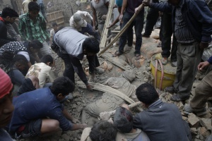 Прогнозират 8000 жертви от труса в Непал
