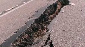 Главният път за Сърбия се разцепи като след земетресение
