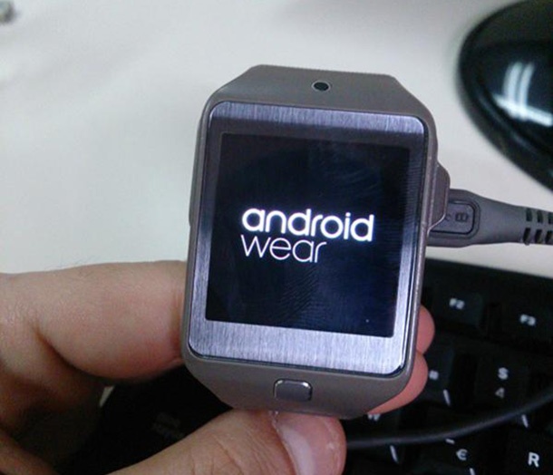 Разработчици пуснаха Android Wear в Samsung Gear 2