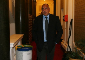 Борисов за акцията в ТВ7: Това се прави с двама полицаи