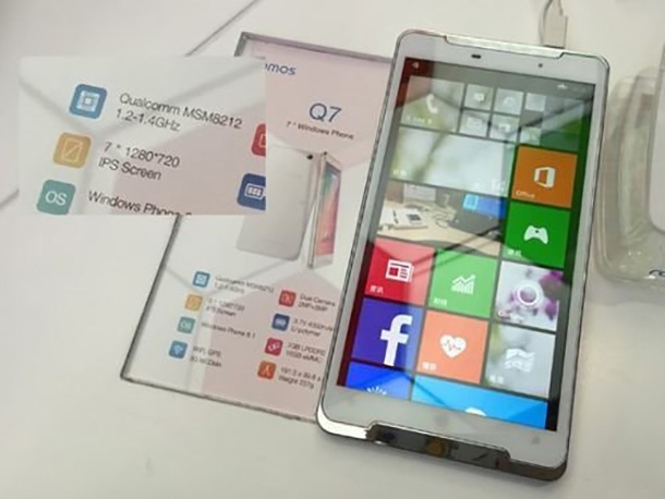 Ramos Q7 e 7-инчов фаблет с Windows Phone