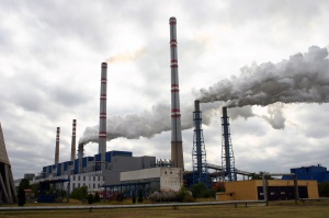 ТЕЦ-ове и ЕРП-та искат скок на цената за парно и ток