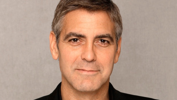 Джордж Клуни става маратонец заради облог с моделка