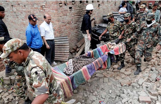 Над 5000 са загиналите при земетресението в Непал
