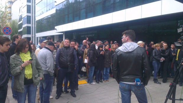 Журналисти на ТВ7 и граждани скочиха на протест #НЮЗWithMe