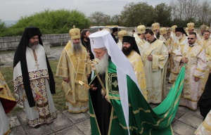 Да прославим владетеля, приобщил българския народ към християнския свят, призова патриархът