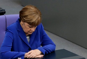 Меркел: Германия не може да тегли чертата под своето нацистко минало