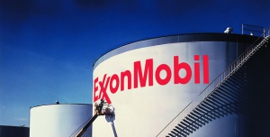 Гигантът „Ексон Мобайл“ ще търси нефт и газ в Черно море?