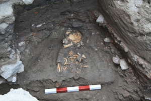 Археолози откриха детски гроб от Средновековието в Пловдив