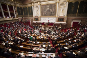 Франция даде повече правомощия на разследващите служби