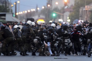 Над 40 души са ранени по време на протеста в Скопие