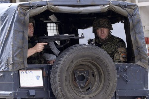 МВР на Македония: Тече акция за разбиване на терористична група в Куманово