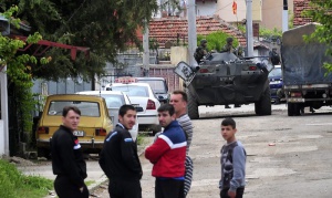 Траур в Македония, полицията се изтегли от Куманово