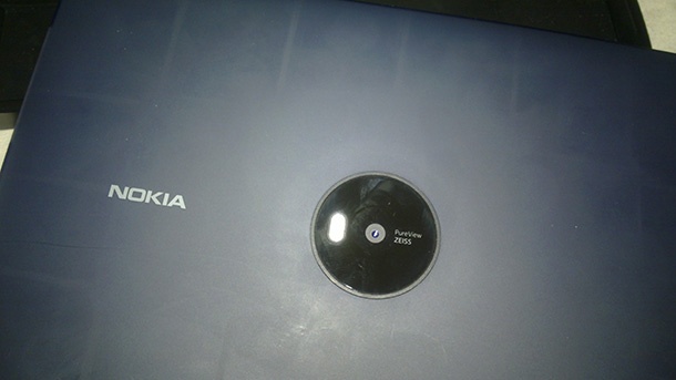 Неофициални снимки и спецификации на отменения таблет Nokia Lumia 2020