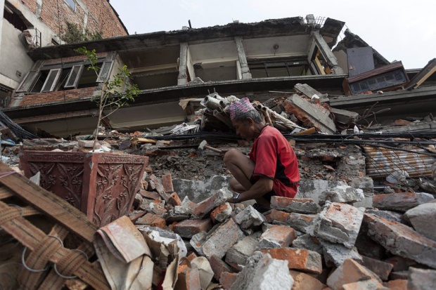 Жителите на Катманду напуснаха домовете си заради силния трус