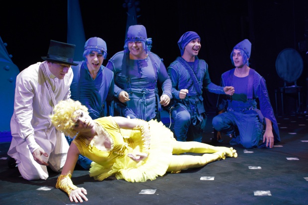 Театър "София" прави Месец на детето с подаръци и изненади