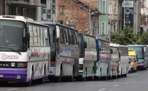 Гледат под лупа автобусите – инспектори търсят нередности