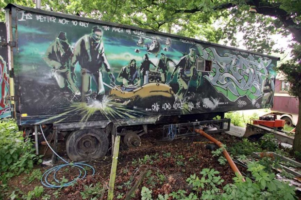 Търг започва с 400 000 евро за графити на Бенкси (СНИМКИ)