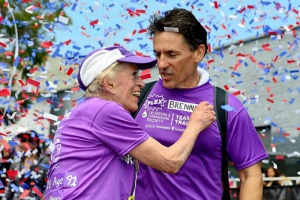 92-годишна баба пробяга маратона в Сан Диего (СНИМКИ+ВИДЕО)
