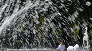 Близо 1200 души в болница в Япония заради жегите