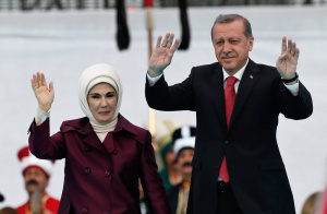 Преди изборите: Ердоган иска доживотна присъда за журналист