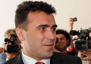 Зоран Заев няма да ходи в Брюксел, обвини еврокомисар в пристрастност