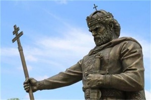 Скандал се вихри около скулптурата на цар Самуил