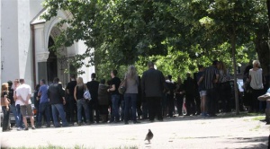 Изпратиха Георги с аплодисменти, камери разплитат убийството в Борисовата градина