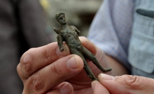 Откриха бронзова статуетка на Аполон