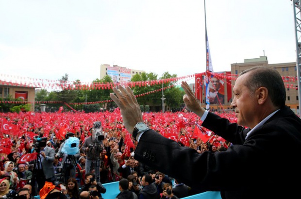 Ще жертват ли турските избиратели Ердоган и партията му