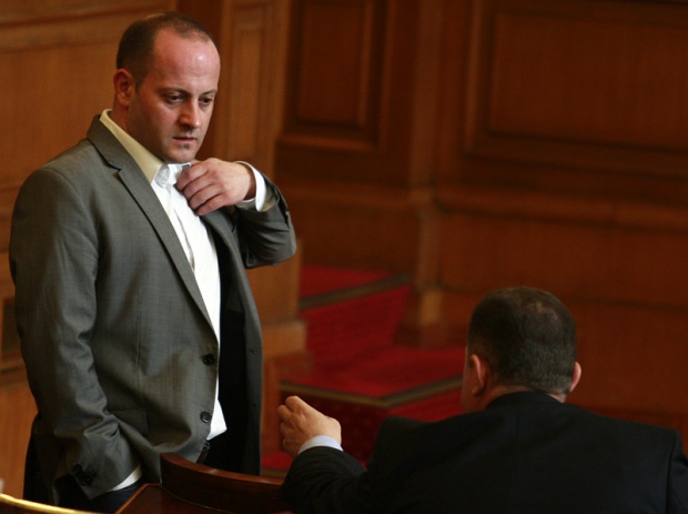 Власт, която зависи от ДПС, не е ценност - убеден е Кънев